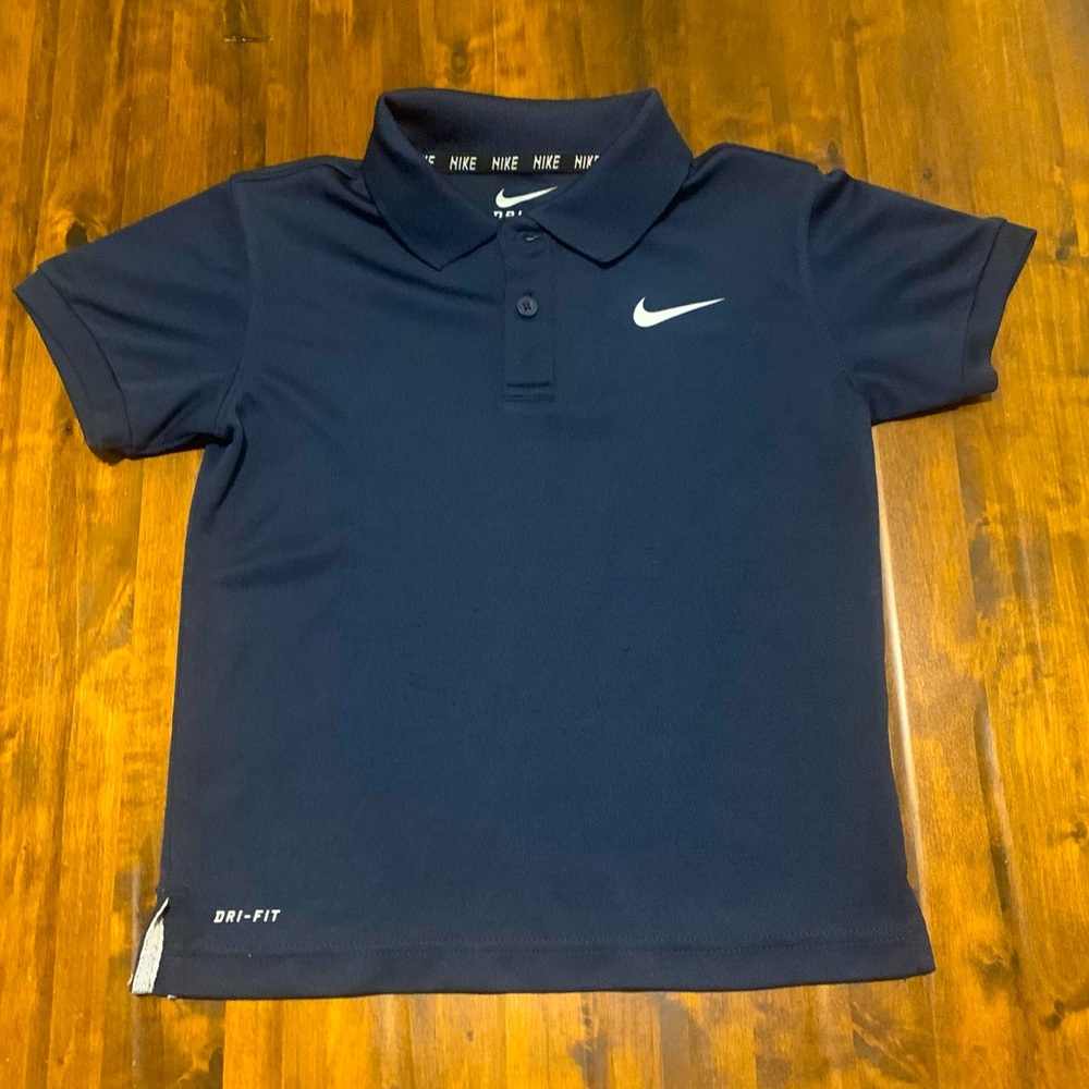 ✔️Nike Dri Fit Polo Kids Size 6 (5/6 years)